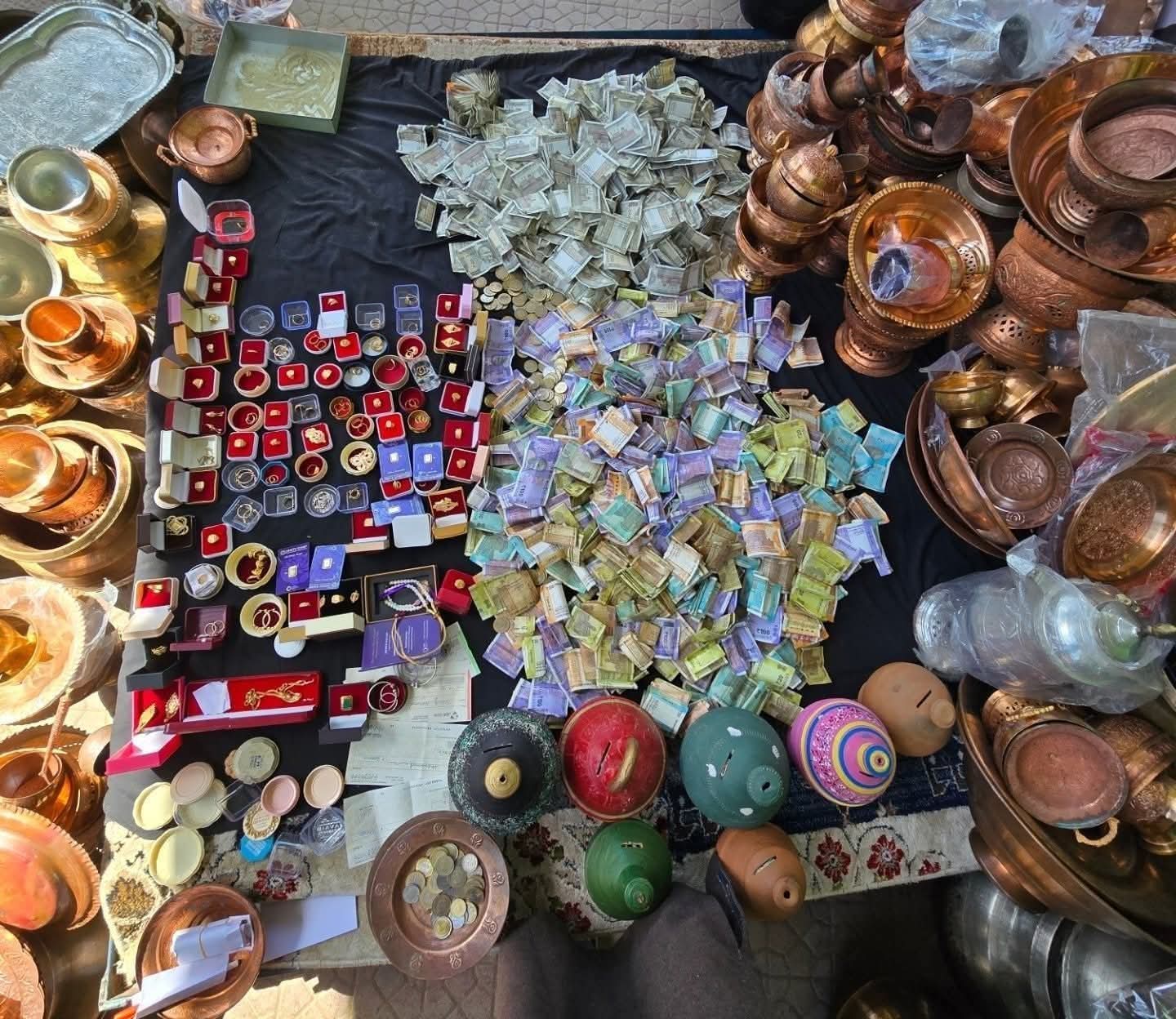 Kashmir Residents Donate Gold, Silver, Cash To War-Hit Iran | Watch Video