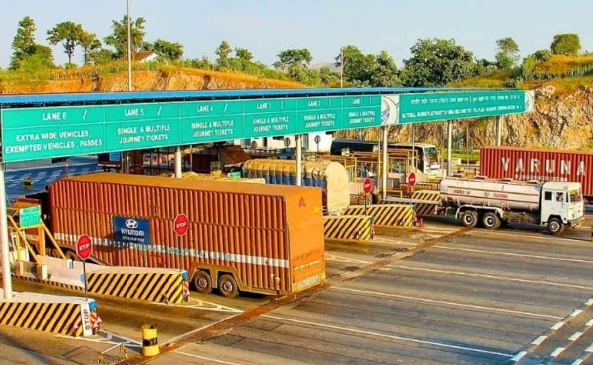 आज ,1 अप्रैल से टोल टैक्स का नया नियम, अब कैश में नहीं कर पाएंगे पेमेंट, FASTag बैलेंस न होने पर लग सकता है जुर्माना