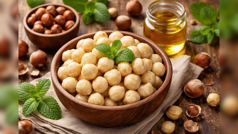 उबले हुए हेज़लनट्स खाने से कौन सी बीमारी दूर होती है? जानें फायदे और ब्लैंच्ड करने का तरीका