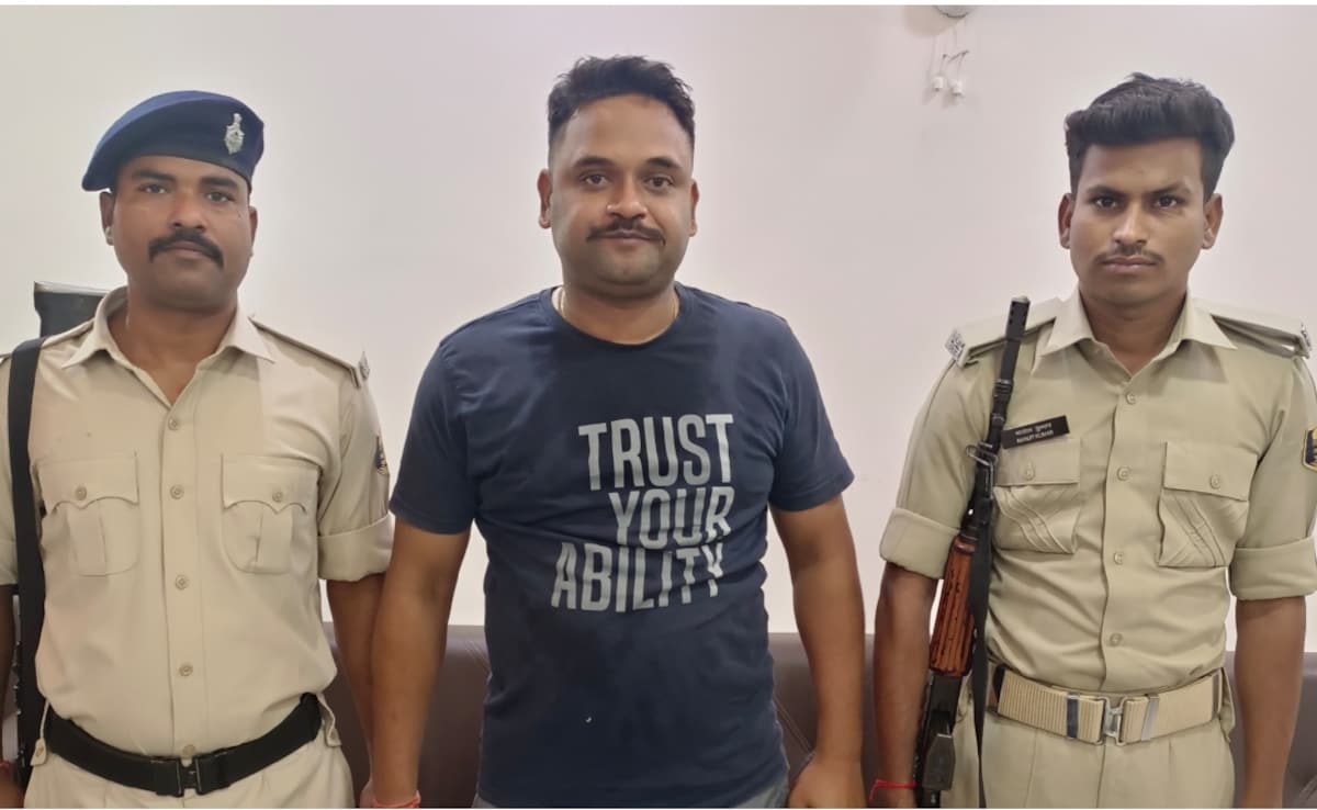 ACB Action: केस रफा-दफा करने के चक्कर में खुद ही 'केस' बन गए दरोगा जी, वर्दी पर लगा रिश्वत का दाग