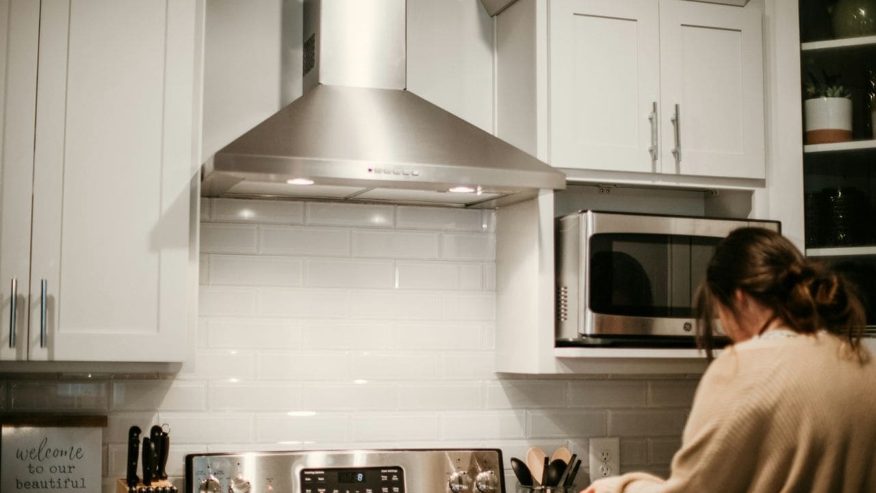 नहीं हो रहा आपका घर ठंडा? वजह हो सकती है गलत चिमनी, जानें टॉप 5 बेस्ट ऑप्शन