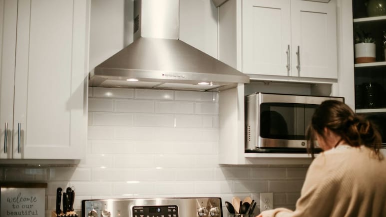 नहीं हो रहा आपका घर ठंडा? वजह हो सकती है गलत चिमनी, जानें टॉप 5 बेस्ट ऑप्शन