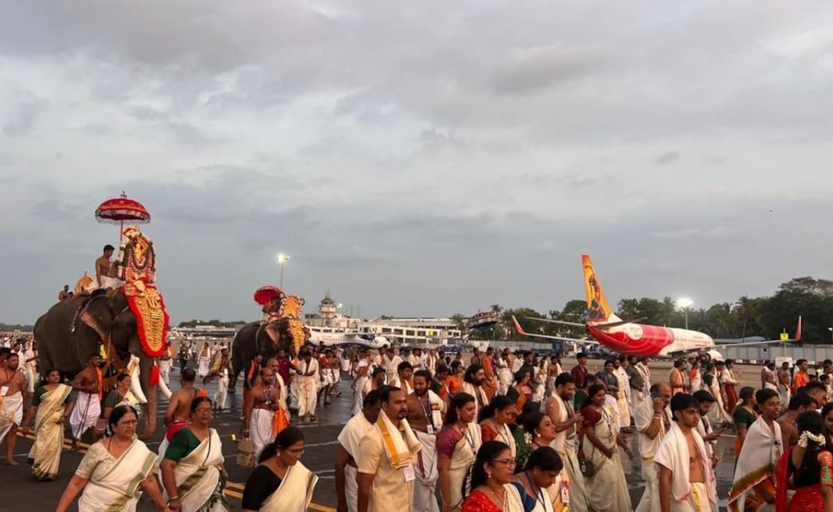 सदियों पुरानी परंपरा के लिए तिरुवनंतपुरम अंतरराष्ट्रीय हवाईअड्डे पर थम गए विमानों के पहिए