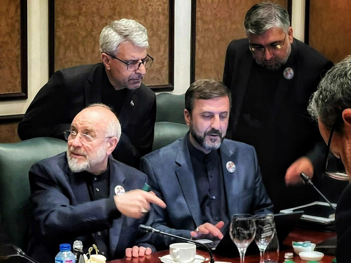 इस्लामाबाद में अमेरिका-ईरान वार्ता को 4 घंटे बीते, जानें दूसरे राउंड में क्या चल रहा