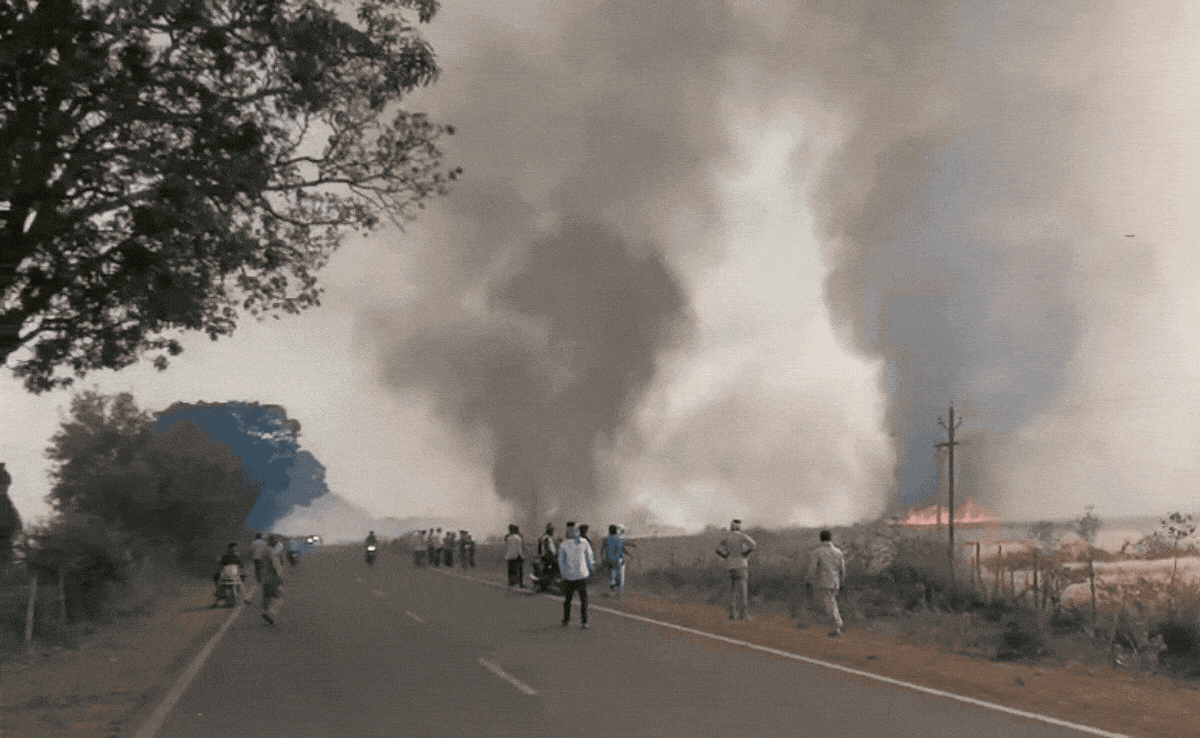 बिजली के तारों से निकली चिंगारी ने जलाई 70 एकड़ गेहूं की फसल, सतना में कई किसान बर्बाद&nbsp;