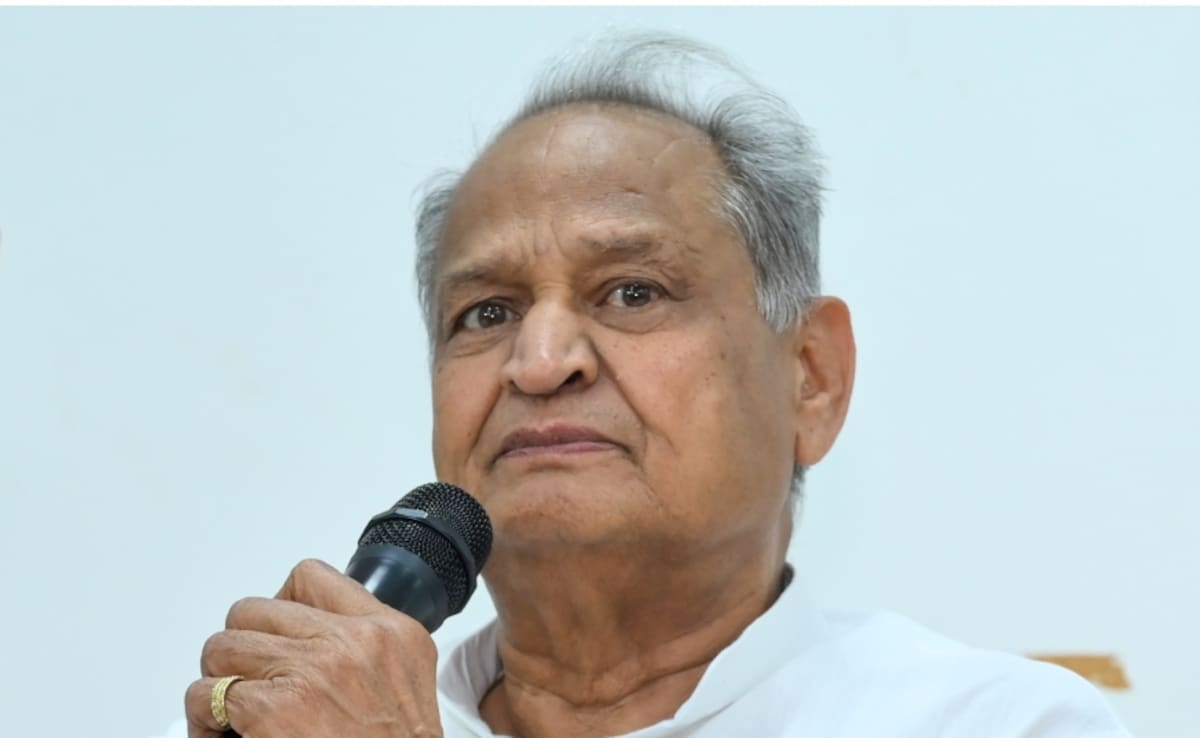 'मेरे जन्मदिन पर कोई जयपुर ना आए', राजस्थान के पूर्व CM अशोक गहलोत ने क्यों दिया ये बयान?