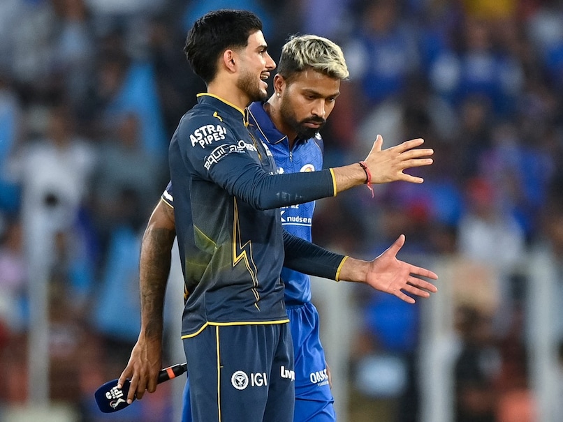 Hardik Pandya Playfully Teases Shubman Gill About His New Bearded Look During IPL 2026 Clash - Video Goes Viral