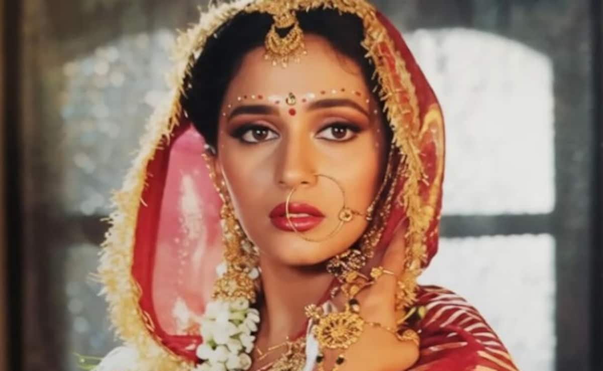 রাজপরিবারের পুত্রবধূ হতে চলেছেন মাধুরী দীক্ষিত, বিয়ের প্রস্তুতি চলাকালীন এক ঘটনার জেরে ভেঙে গেল সম্পর্ক।