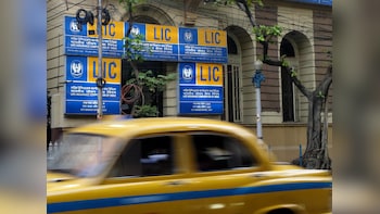 LIC Approves 1:1 Bonus Shares: Check Issue Size, Timeline And Other Details