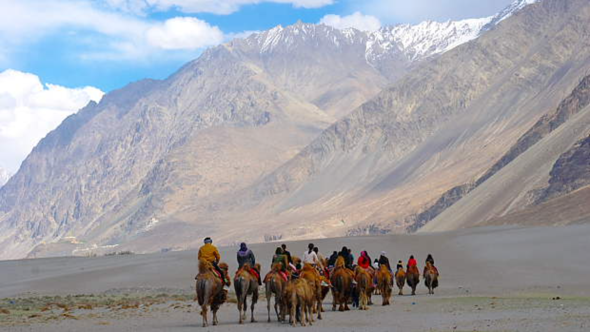 लद्दाख में लेह-कारगिल के साथ बनेंगे और 5 नए जिले, LG विनय सक्सेना ने दी गठन की मंजूरी