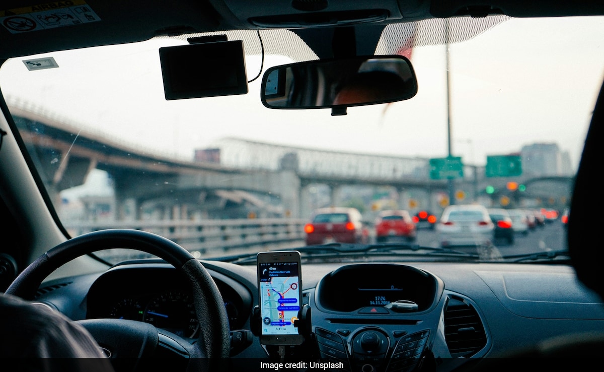 Woman Praises Cab Driver's Honesty After He Returns Lost AirPods: "Humanity Is Alive"