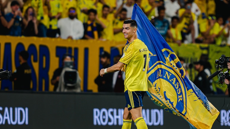 Watch: Cristiano Ronaldo Taunts Al Ahli Fans With '5 UCL' Gesture As Tempers Boil Over After Al Nassr Win