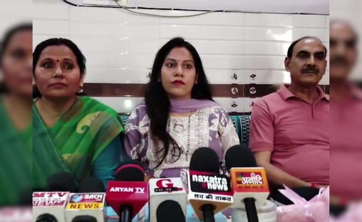 UPPSC Success Story: 5 सरकारी नौकरी छोड़ने के बाद अब PCS अधिकारी बनीं प्राची, खुद बताई पूरी कहानी