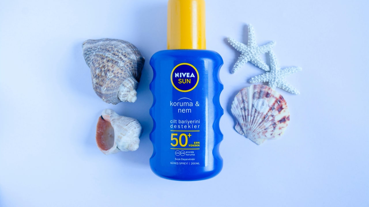SPF 30 vs SPF 50: Which Sunscreen Is Better for Daily Use?