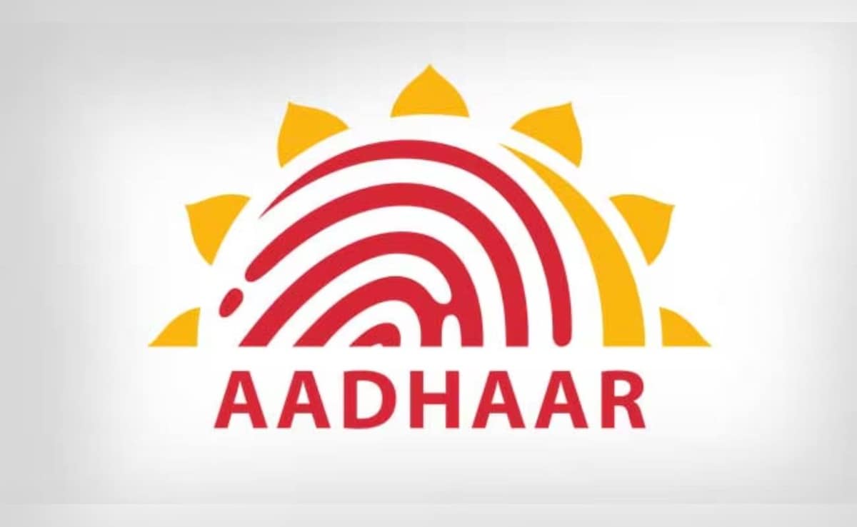 किसी की मृत्यु हो जाए तो Aadhar Card का क्या करें? जान लें डीएक्टिवेट कराने का पूरा स्टेप बाय स्टेप प्रोसेस