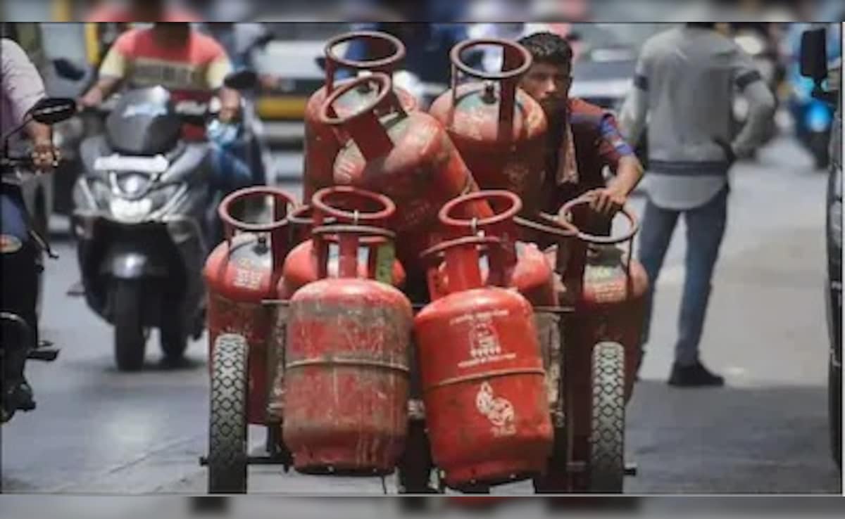 हर प्रवासी मजदूर को मिलेगा सिलेंडर! दिल्ली सरकार लगा रही खास कैंप, Cylinder के लिए इस डॉक्यूमेंट की पड़ेगी जरूरत, जानें जरूरी बातें