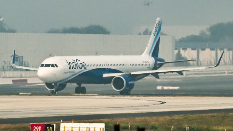 भारतीय एयरलाइंस को मिली बड़ी राहत, एयरपोर्ट फी में 25% कटौती हुई; क्या यात्रियों को भी होगा फायदा?