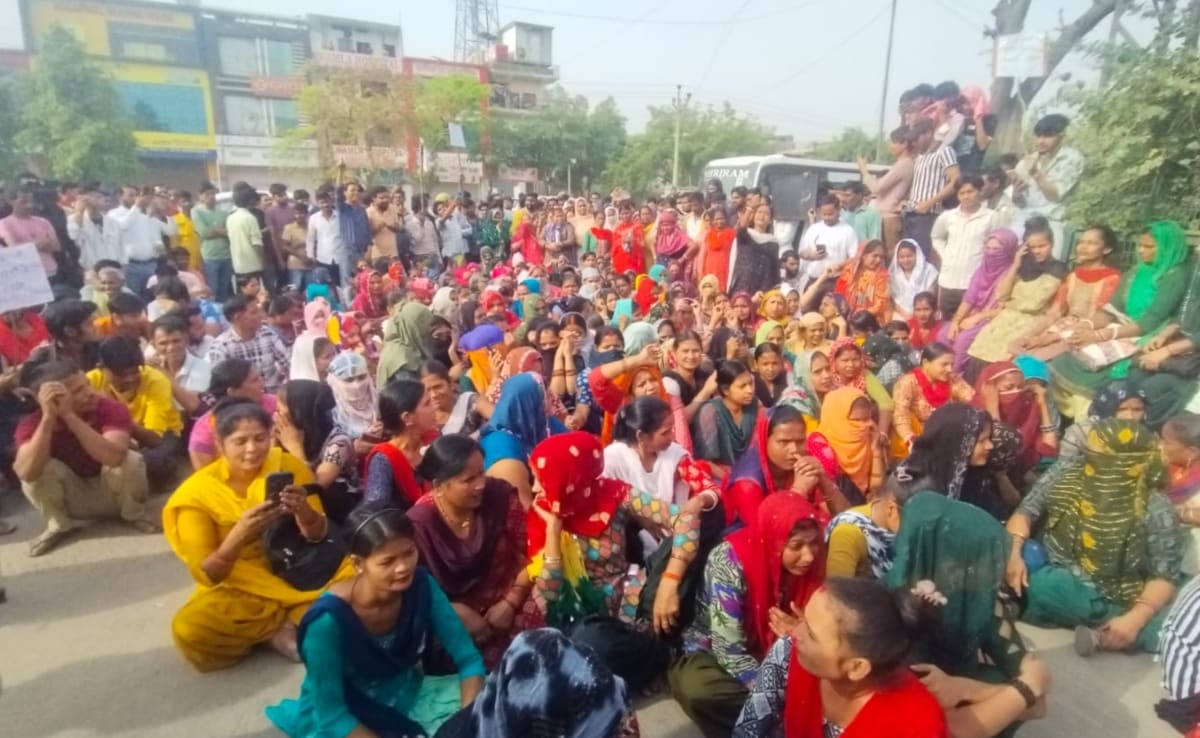 “8 घंटे के दौरान चाय भी नहीं देते