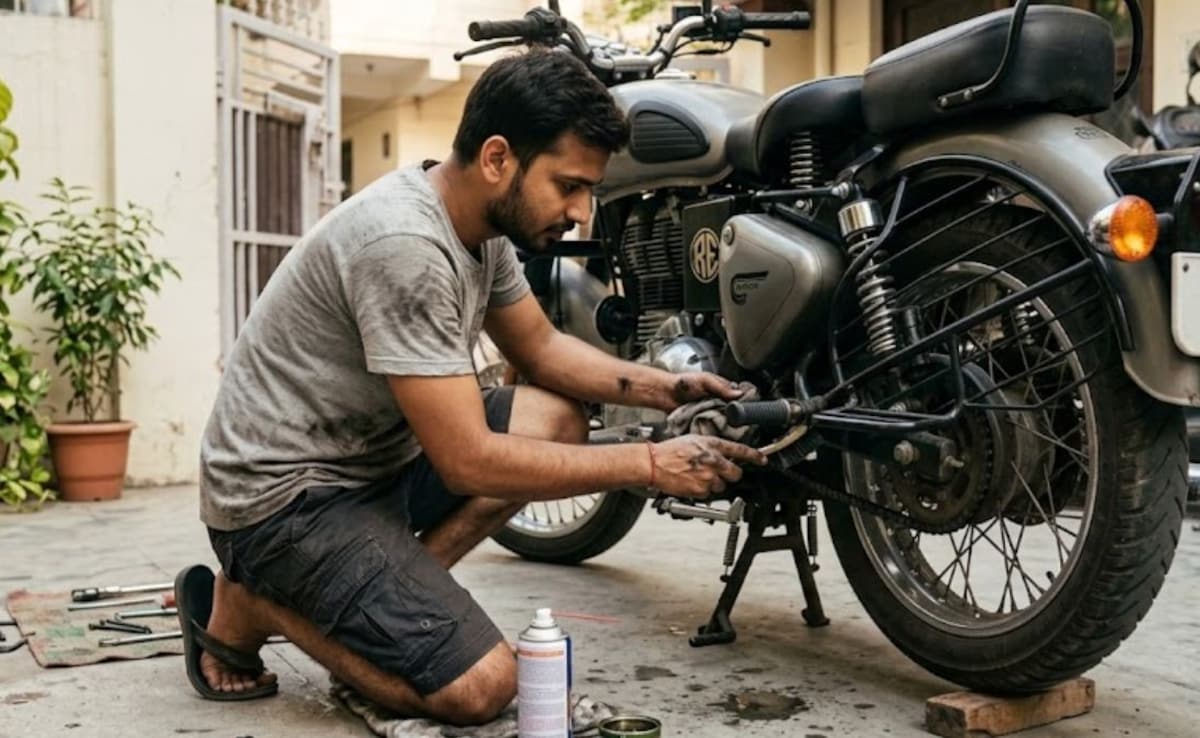 घर पर मैकेनिक से बढ़िया Bike की चेन साफ करने का आसान तरीका