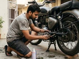 घर पर मैकेनिक से बढ़िया Bike की चेन साफ करने का आसान तरीका