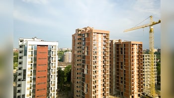 Real Estate Q4 Results Preview: HDFC Securities Recommends 10 Stocks To Buy Amid Geopolitical Uncertainty — Full List Inside