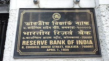 RBI Eases Rupee Guardrails, Rolls Back Curbs On Select Forex Trades