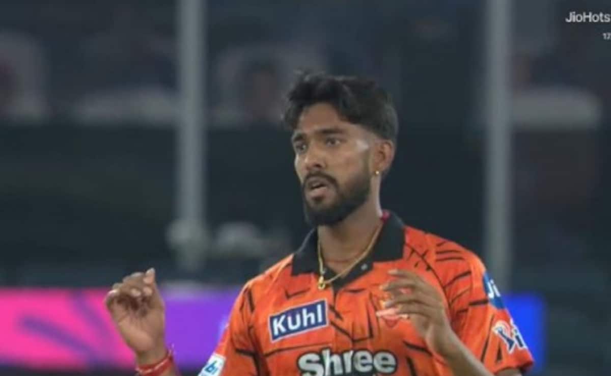 SRH vs RR: प्रफुल हिंगे ने रचा इतिहास, जो 18 साल में बड़े-बड़े बॉलर नहीं कर सके, वह प्रफुल ने पहल ही मैच में कर डाला