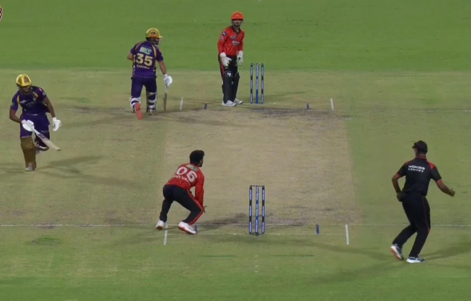 Rinku Fumes As Raghuvanshi Loses His Wicket To Run-Out During IPL 2026 Game