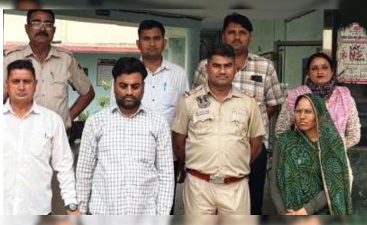 वास्तु के हिसाब से मसालों के डिब्बे में रखे 50 लाख रुपये, 10 साल पुराने नौकर ने डॉक्टर को लूटा