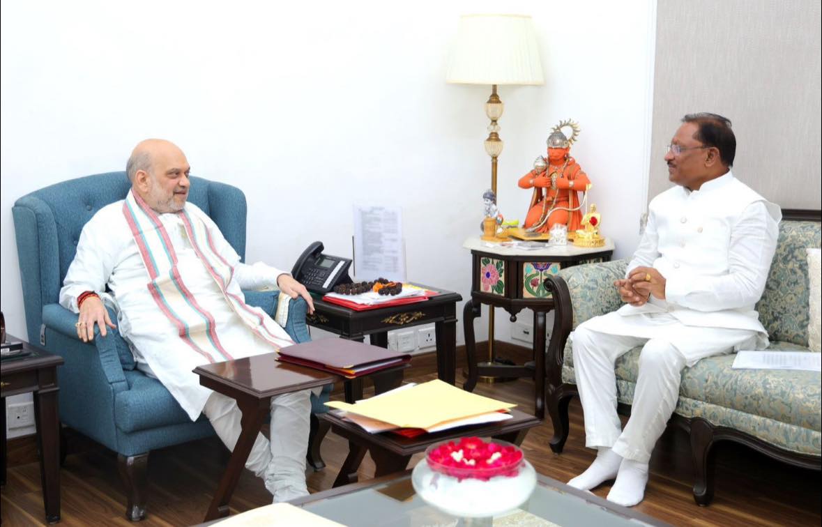 Bastar Development Meeting: केंद्रीय गृह मंत्री अमित शाह के साथ सीएम विष्णु देव साय