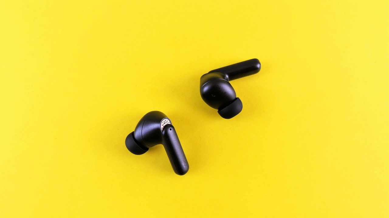 The Real Reason Earbuds Sound Bad: It Is Not Audio, It Is The Fit