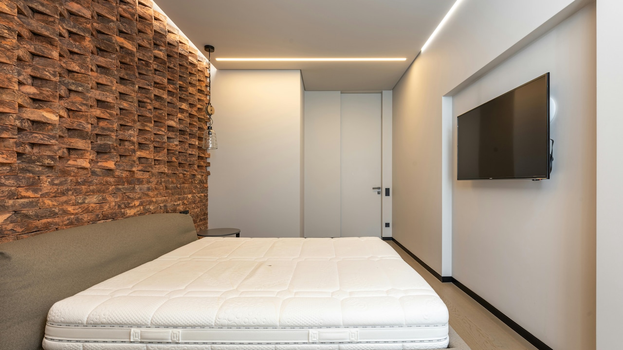 The Mattress Firmness Myth: Comfort vs Spine Support vs Habit