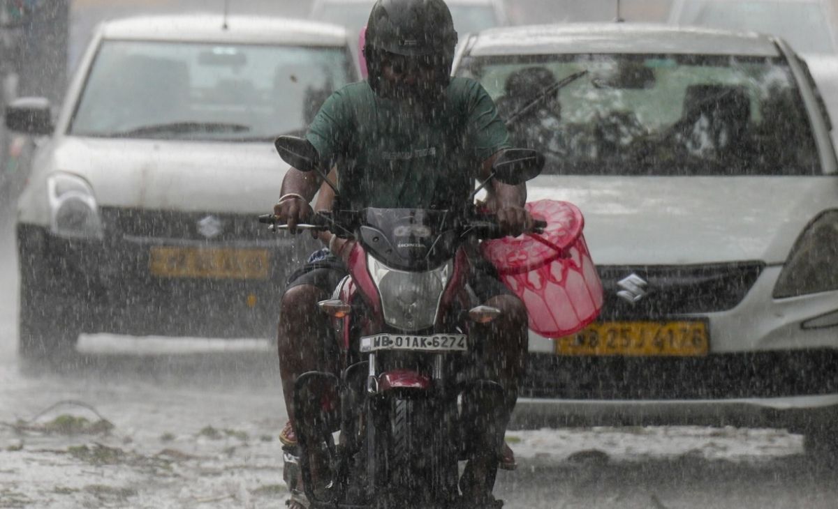 Rain Alert: आज से 2 दिन झमाझम बारिश, आंधी-ओले भी गिरेंगे, दिल्ली NCR समेत 8 राज्यों में बदलेगा मौसम