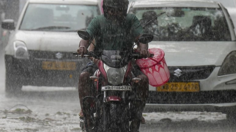 Rain Alert: आज से 2 दिन झमाझम बारिश, आंधी-ओले भी गिरेंगे, दिल्ली NCR समेत 8 राज्यों में बदलेगा मौसम