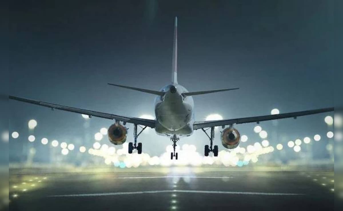 मिडिल ईस्ट युद्ध का असर अब आसमान पर: महंगे फ्यूल ने बिगाड़ा एयरलाइंस का बजट, सरकार से मदद की मांग