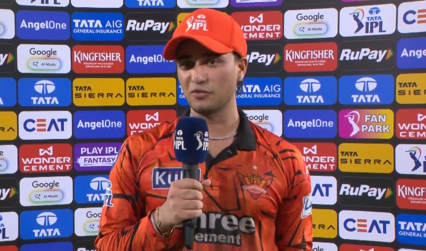 अभिषेक शर्मा ने कैमरा मैन से की गुजारिश, अगले मैच में क्या दिखाने को कहा?