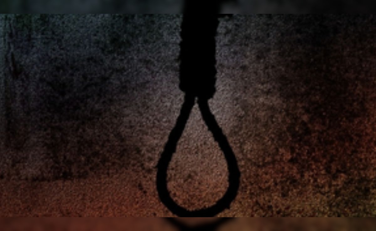 झारखंडः चतरा में फंदे से लटका मिला युवक का शव, परिजनों ने जताई हत्या की आशंका