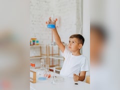 बच्‍चे को इन तरीकों से पढाएं Science, लाएगा 100 में से 100 नंबर