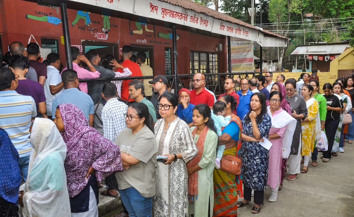 West Bengal Poll Officer's Message To Voters Has A Durga Puja Reference