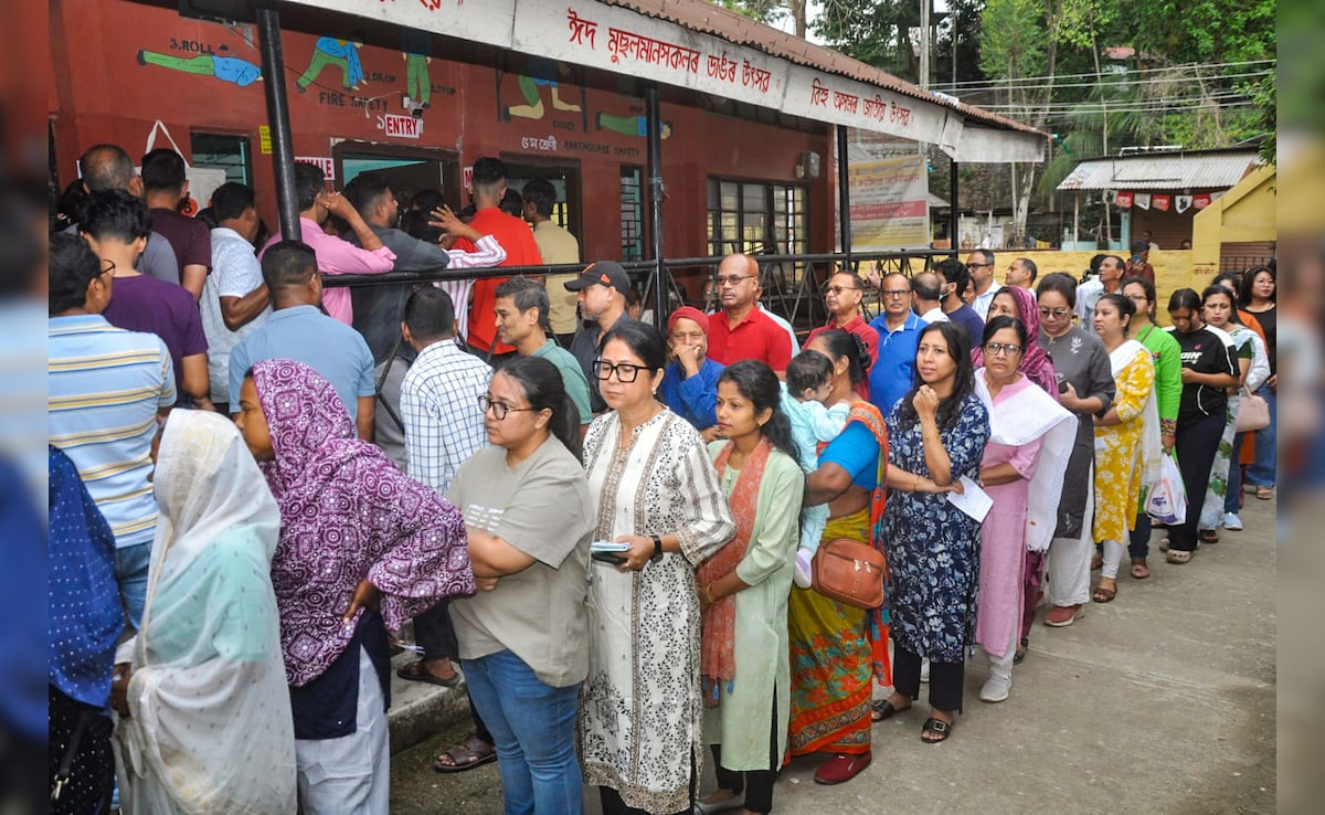Election 2026 LIVE Voting : 7 बजे तक असम में 85.2% तो केरलम में 77.7% मतदान, पुडुचेरी में सारे रिकॉर्ड टूटे