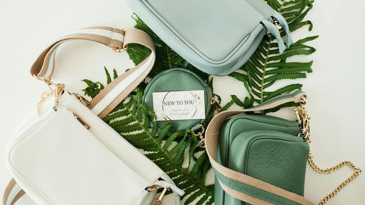 Caprese Sling Bags On Sale With Minimum 60% Off Caprese Sling Bags On Sale With Minimum 60% Off