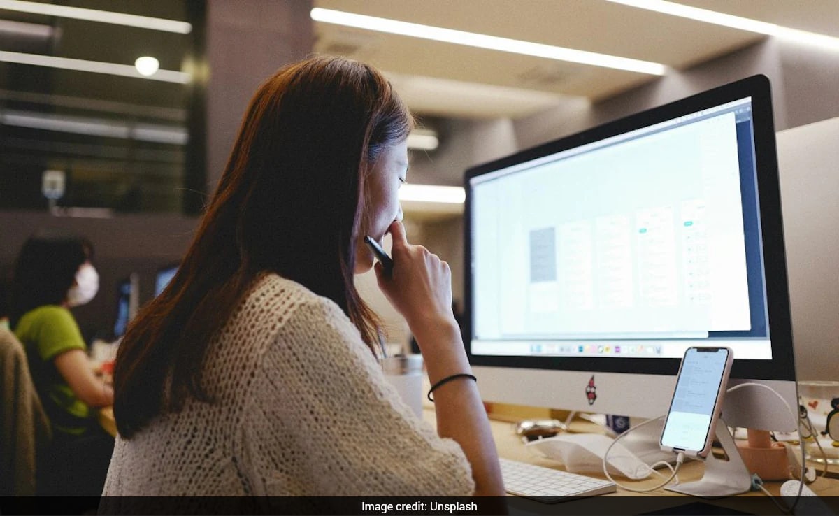 Chinese Woman Goes Viral After Winning 7-Day Paid "Rain Leave", Internet Reacts