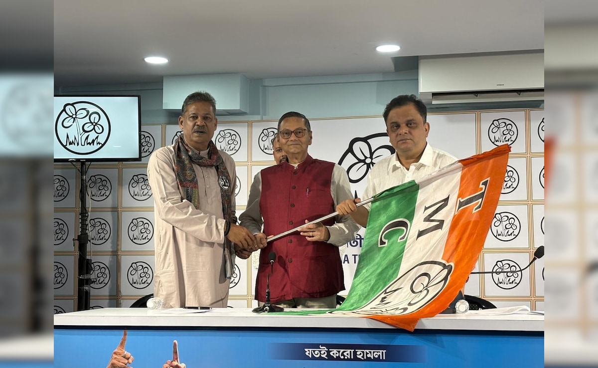 Netaji's Grandnephew Joins Trinamool Ahead of Bengal Polls