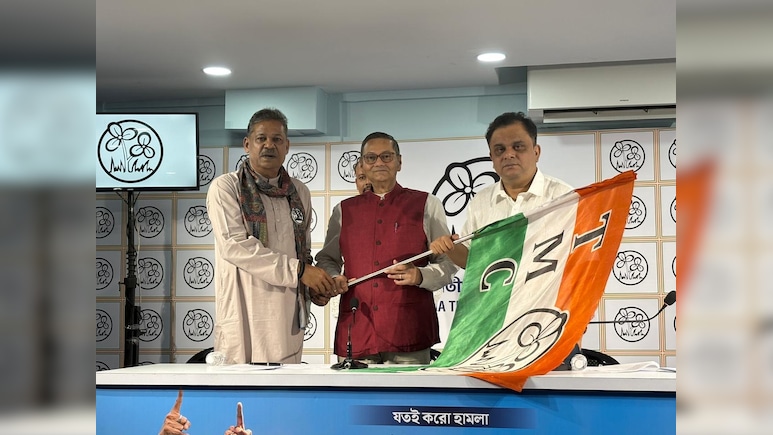 Netaji's Grandnephew Joins Trinamool Ahead of Bengal Polls