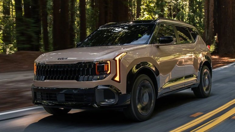 Kia Seltos Reaches American Market With Hybrid Powertrain: Here's What's New