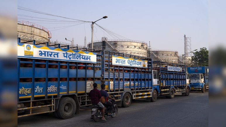 Indian Oil And BPCL Delay Maintenance To Stabilise Fuel Supplies