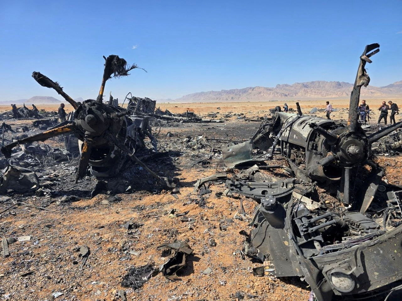 7,000-Foot Hike With Broken Bones: US Fighter's 50-Hour Iran Survival Story