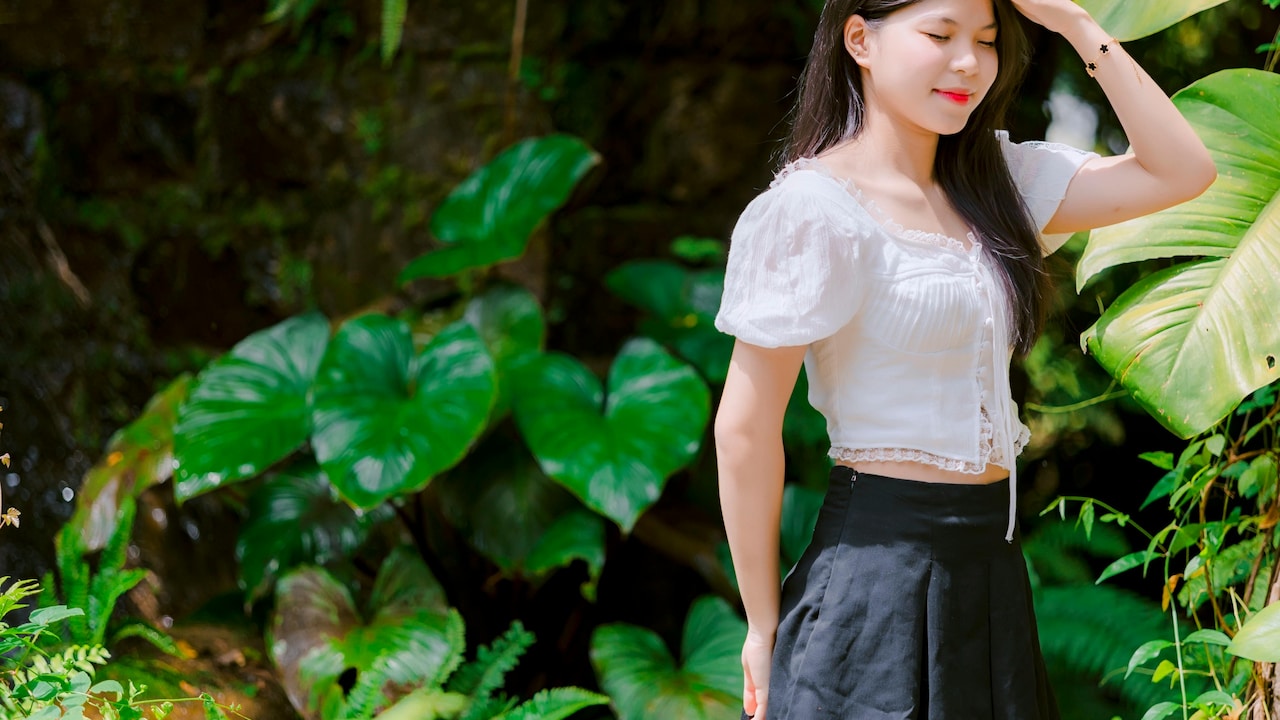 Why White Clothes Turn Yellow And How To Fix Them Without Damaging Fabric Why White Clothes Turn Yellow And How To Fix Them Without Damaging Fabric