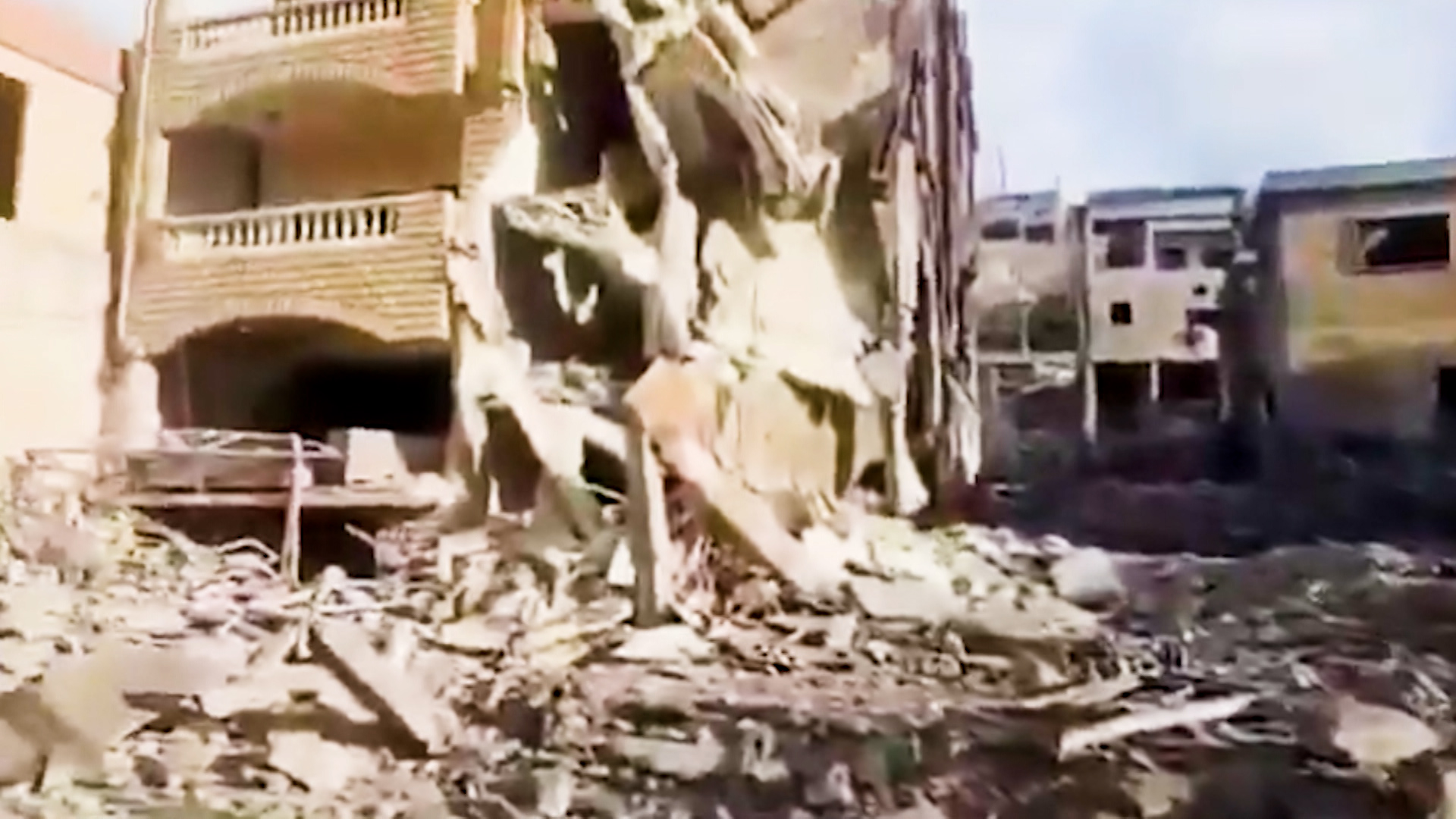 Massive Destruction in South Lebanon | Israeli Strikes Continue, Beirut Sees Pause