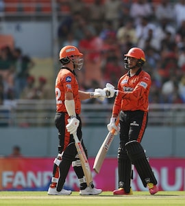 PBKS vs SRH LIVE Score, IPL 2026: 4, 4, 4, 6 - SRH Go Past 100 In Powerplay; PBKS In Deep Trouble